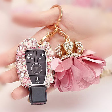 Unisex Fashionable Rhinestone Butterfly Keychain With Leather Strap +  Shockproof Black & Golden Car Key Cover + Compatible With Old Toyota Keys